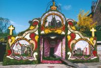 Village Fountain Well Dressing