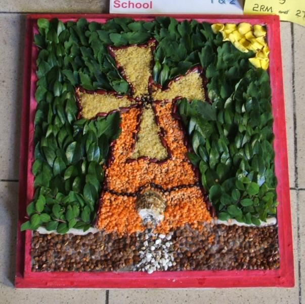 Silverhill Primary School Years 1 & 2 Well Dressing (3)