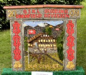 Rainbows, Brownies & Guides Well Dressing