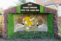 Valley Rise Well Dressing