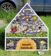 Stretton Handley Primary School Well Dressing